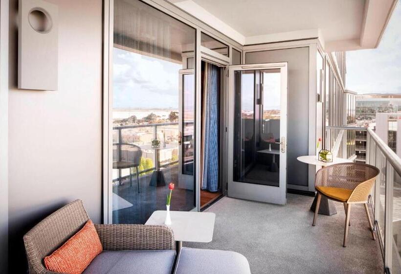 غرفة قياسية سرير كينج, Nia, Autograph Collection