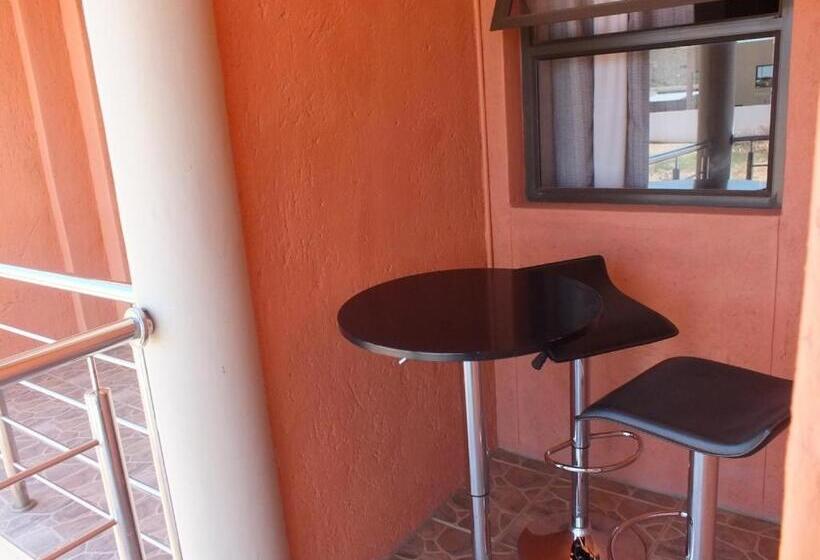 اتاق لوکس, Royal Castle Guest House