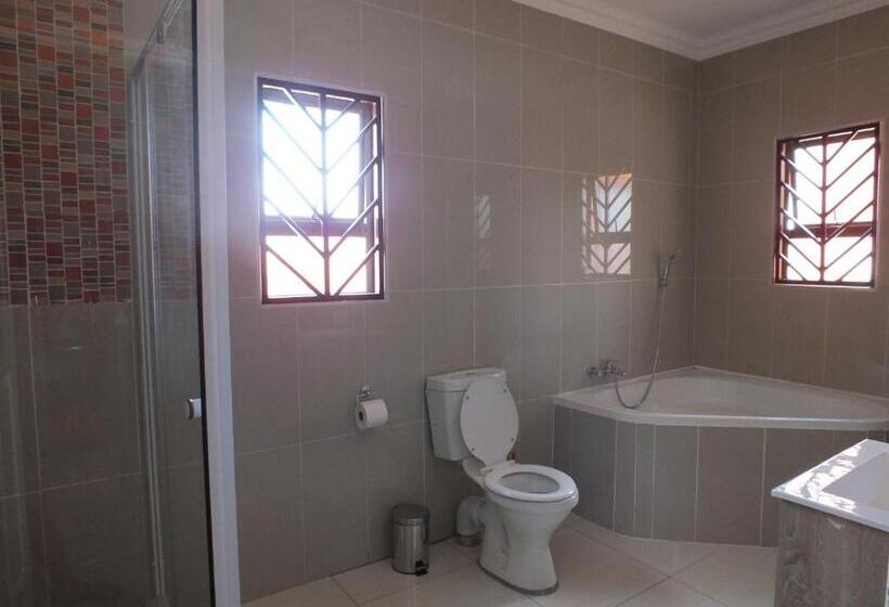 اتاق لوکس, Royal Castle Guest House