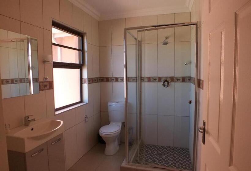 اتاق لوکس, Royal Castle Guest House