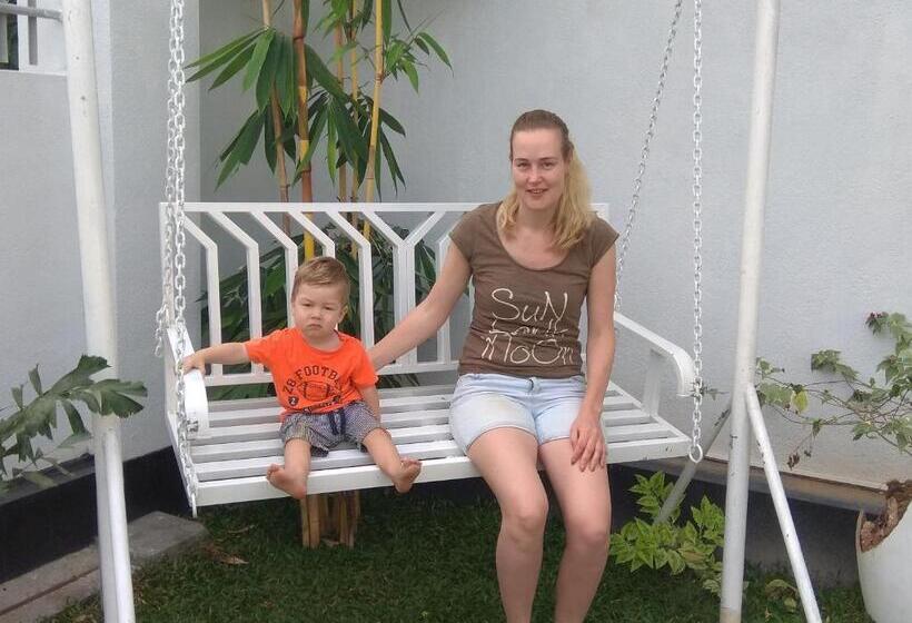 Номер Deluxe с Балконом, Diva Villa Airport Transit