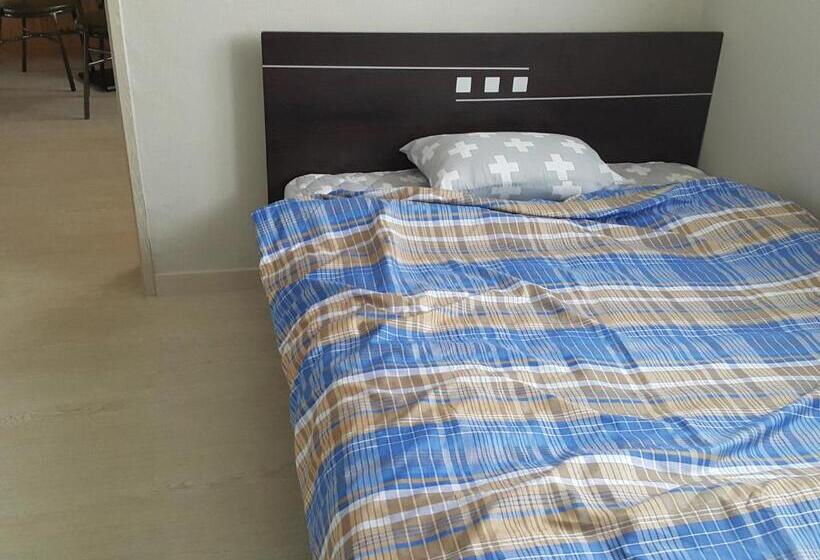 Quarto Individual Basic, Guest House Manna