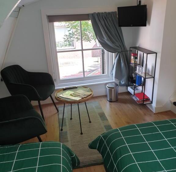 Номер Economy, Pension Groeneweg