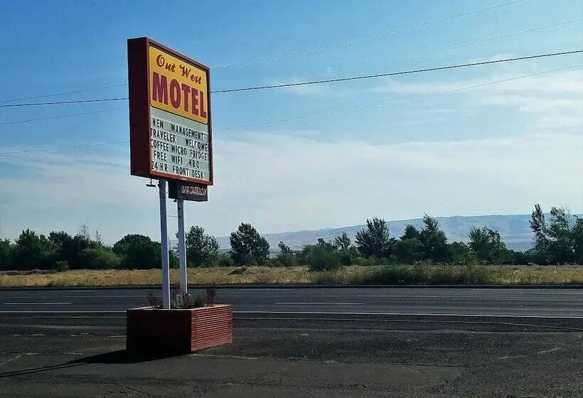 ダブルベッドスタンダードルーム, Out West Motel