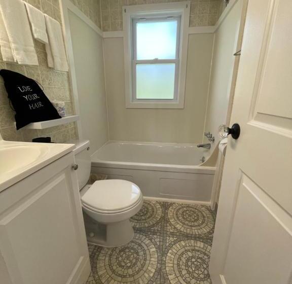 غرفة سوبيريور سرير كينج, Kennebunkport Motor Lodge