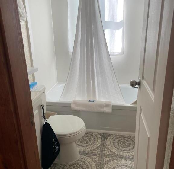 شقة غرفة واحدة, Kennebunkport Motor Lodge