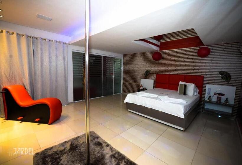 סוויטה דלוקס, Motel Premium