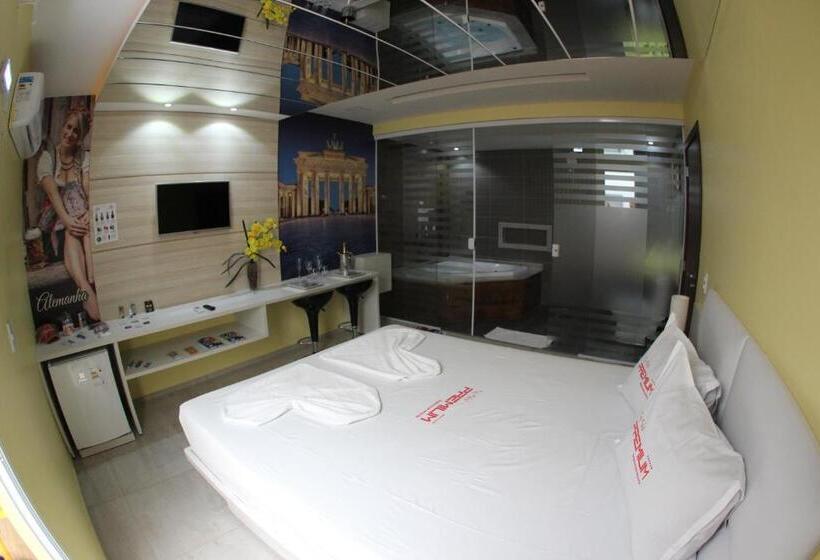 סוויטה עם ג'קוזי, Motel Premium