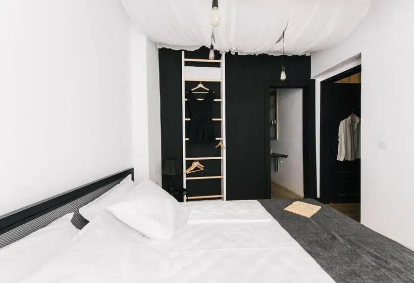 اتاق استاندارد با بالکن, Mouse House Kapana