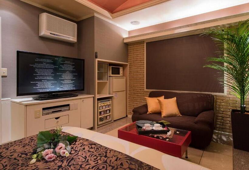 Номер Deluxe, Sulata Ashikaga