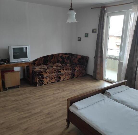 패밀리 룸, Guest House Drazhev