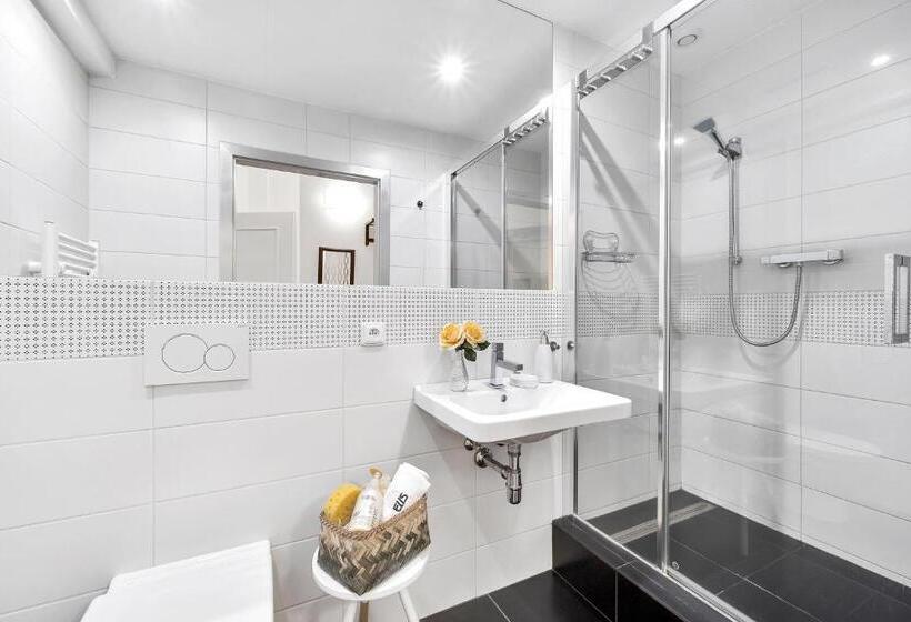 Quarto Estandar, Vila Elis