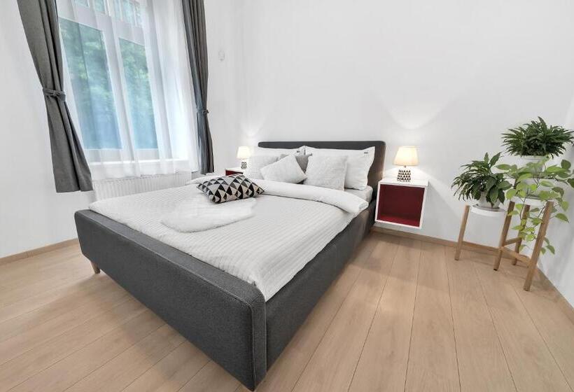 Suíte Familiar, Vila Elis