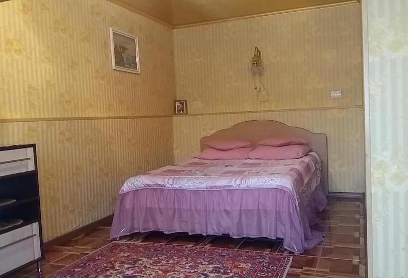 اتاق کلاسیک سه تخته, Villa L Vovskaia