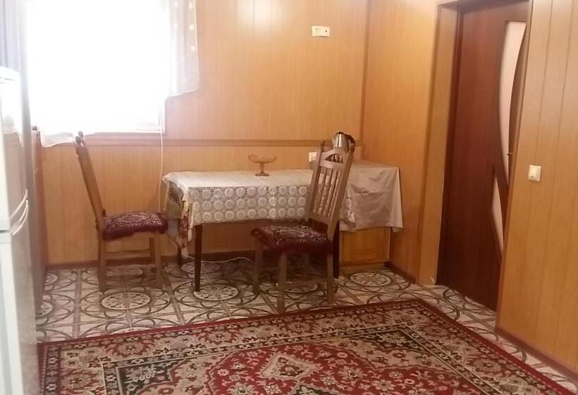 اتاق کلاسیک سه تخته, Villa L Vovskaia