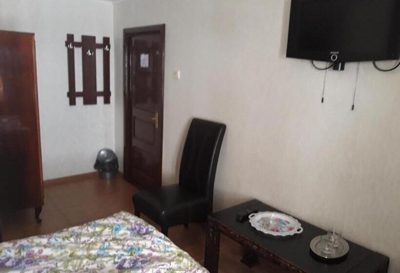 Номер Стандарт, Pensiunea Red Rock