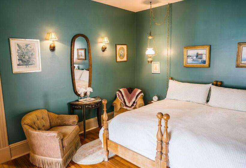 バスタブ付きデラックスルーム, Hummingbird Inn