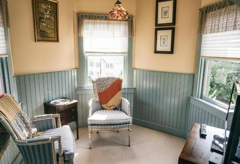 プレミアム４ベッドルーム, Hummingbird Inn