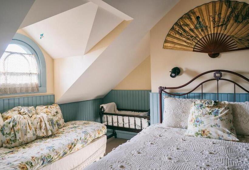 プレミアム４ベッドルーム, Hummingbird Inn