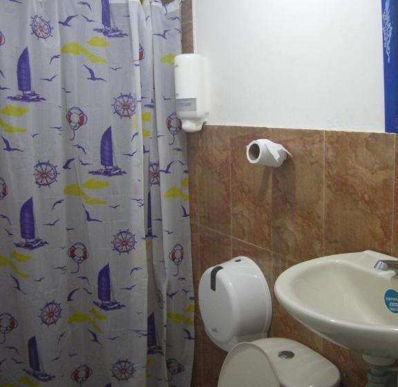 ルームシェアのワンベッド, Hostal Palohe Taganga