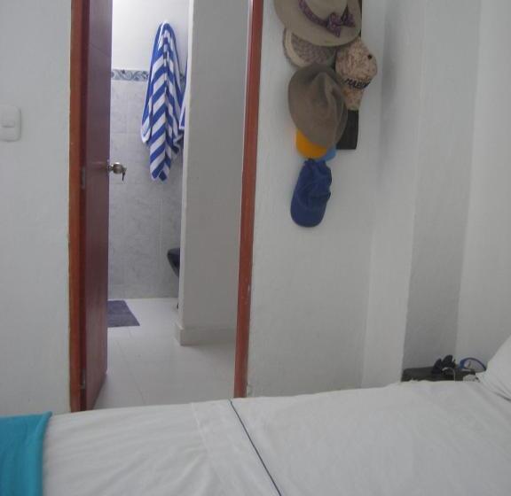디럭스 룸, Hostal Palohe Taganga