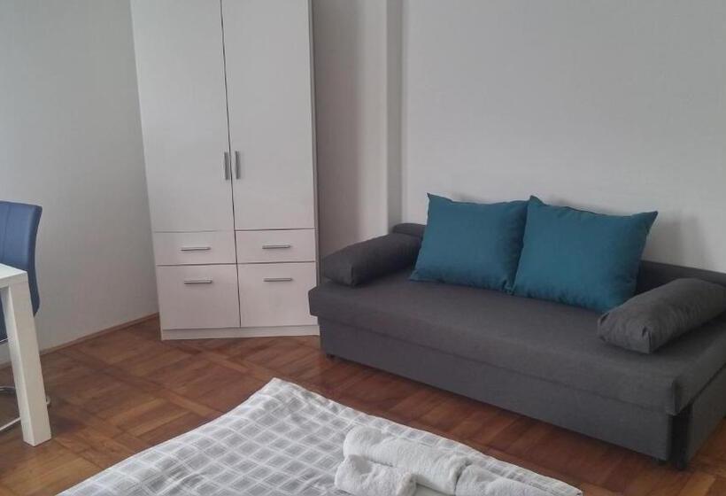 اتاق خانوادگی, Rooms & Apartments Murgle Ljubljana