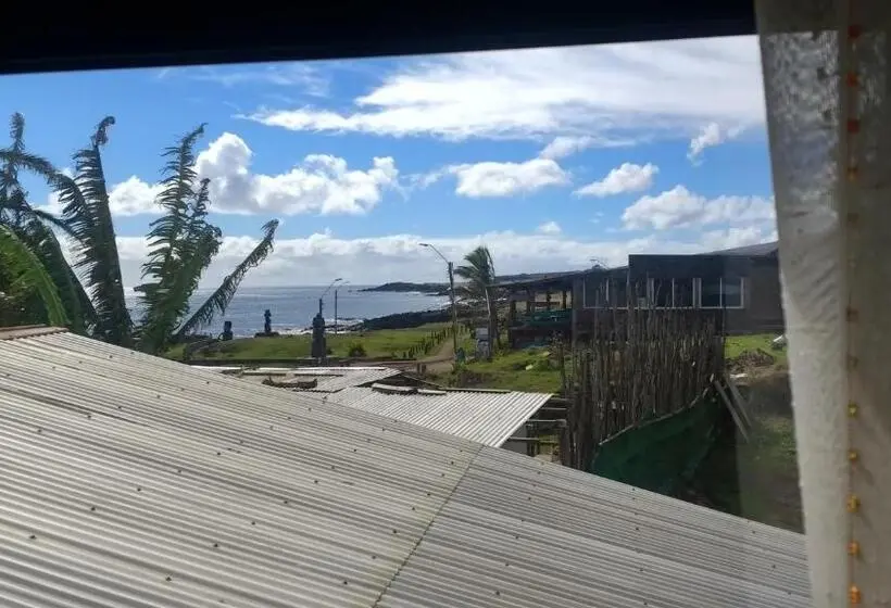 Standard Kolmen Hengen Huone Puutarhanäkymä, Hostal Vieroto