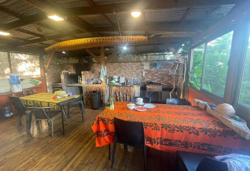 バス共有のスタンダードルーム, Hostal Vieroto