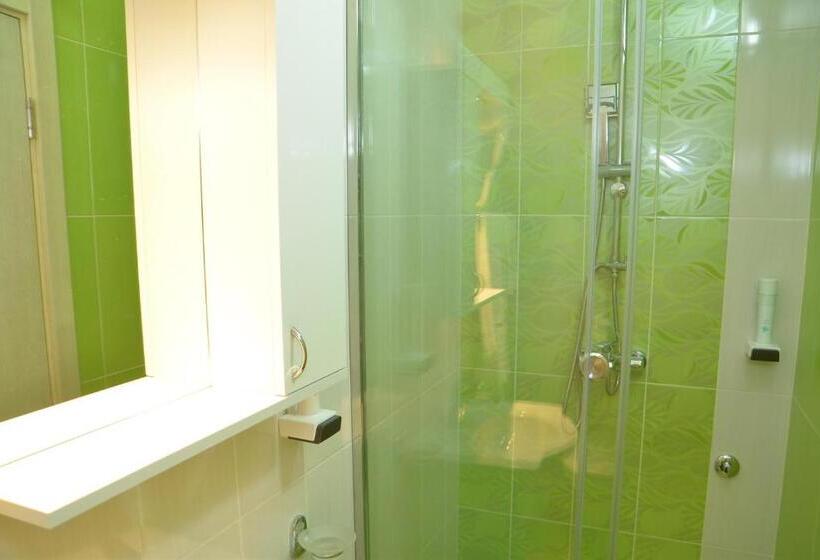 اتاق استاندارد با بالکن, Konak Zivojinovic