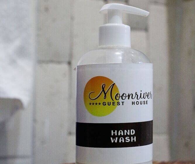 חדר משפחתי, Moonriver Guest House