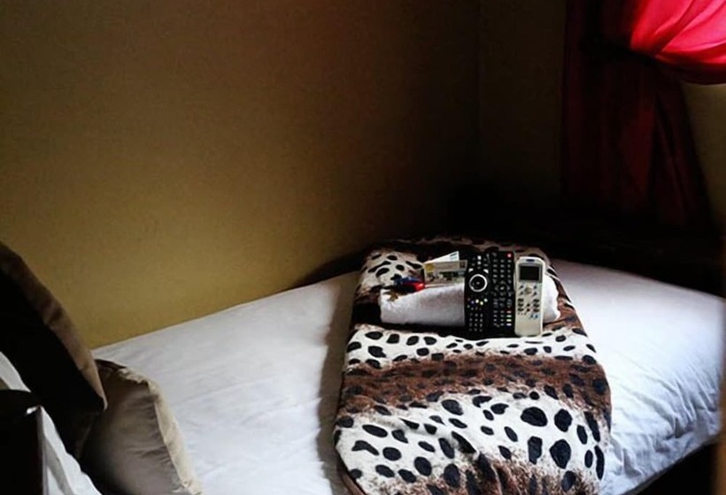 חדר משפחתי, Moonriver Guest House