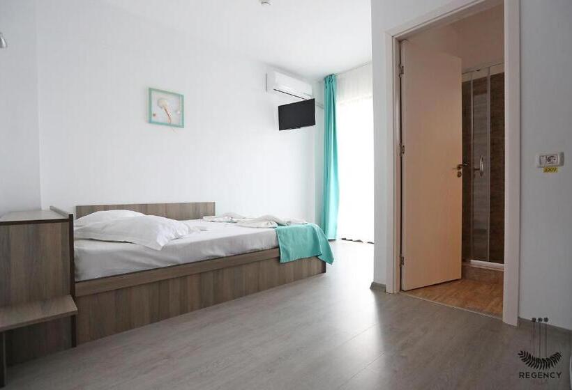 اتاق استاندارد با بالکن, Regency Villa