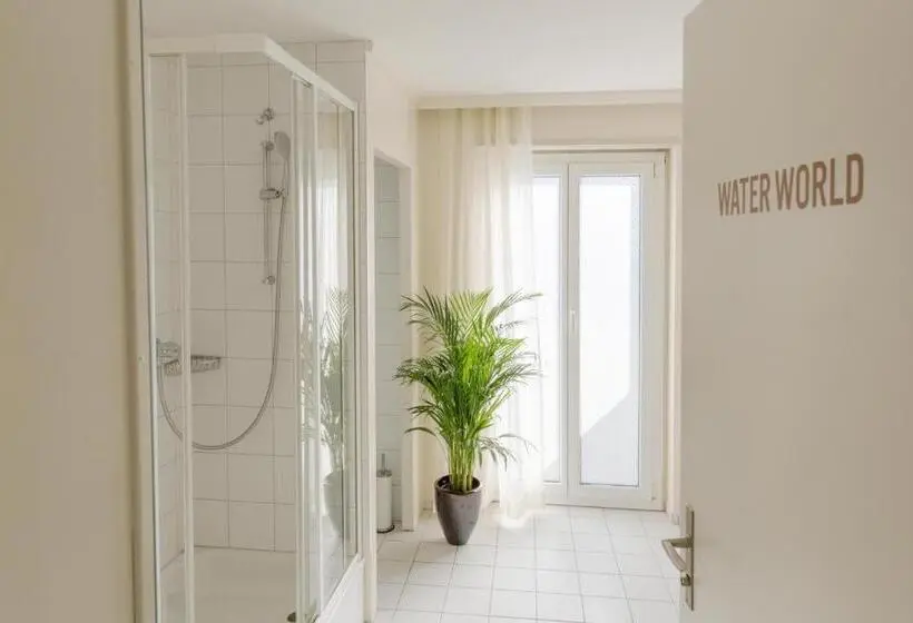 バスルーム共有のトリプルスタンダード, Wanderlust Guesthouse