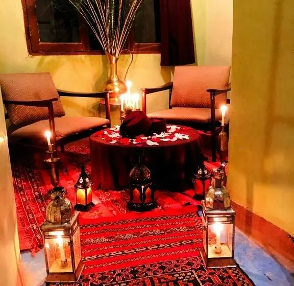 اتاق استاندارد, Kasbah Tiriguioute