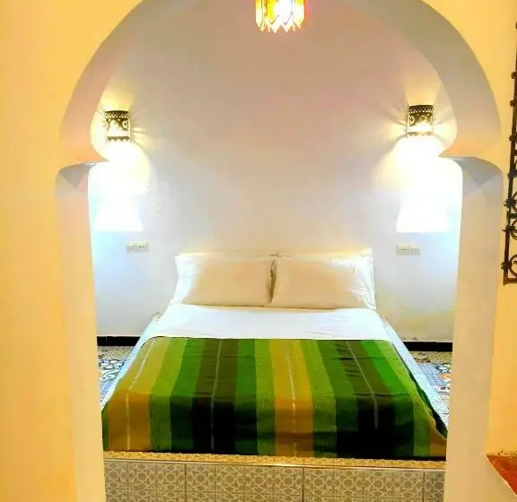 اتاق خانوادگی, Kasbah Tiriguioute