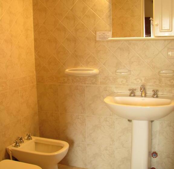 בקתת חדר, Don Gregorio