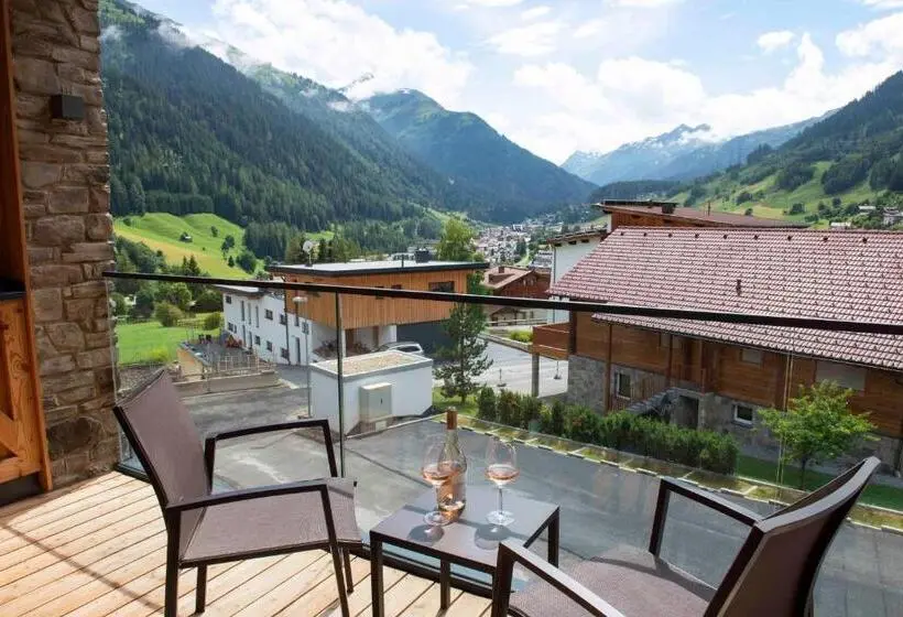 آپارتمان دلوکس 3 خوابه, Mountain Spa Residences