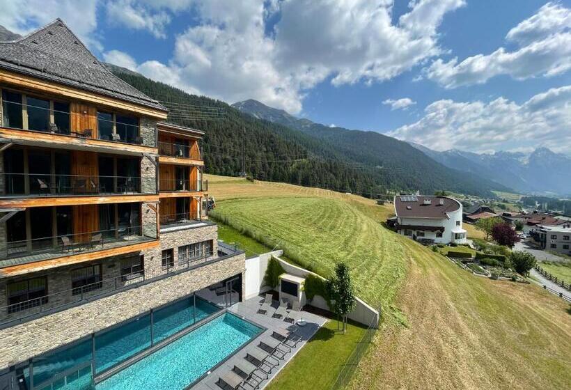 ペントハウス２ベッドルームアパート, Mountain Spa Residences