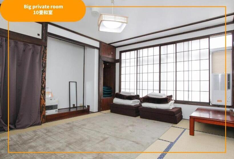 اتاق استاندارد سه نفره, Sansan Yuzawa Backpackers