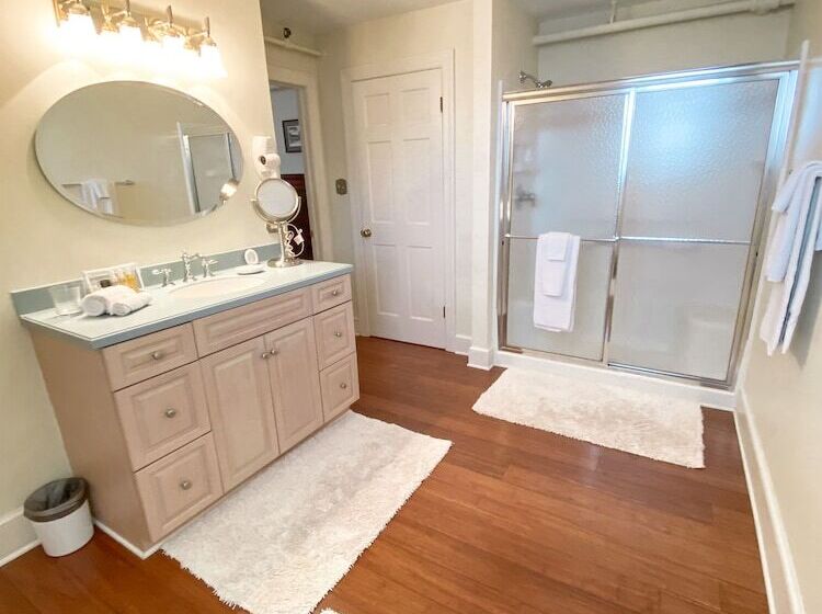 スタンダードルーム, Abigail Inn