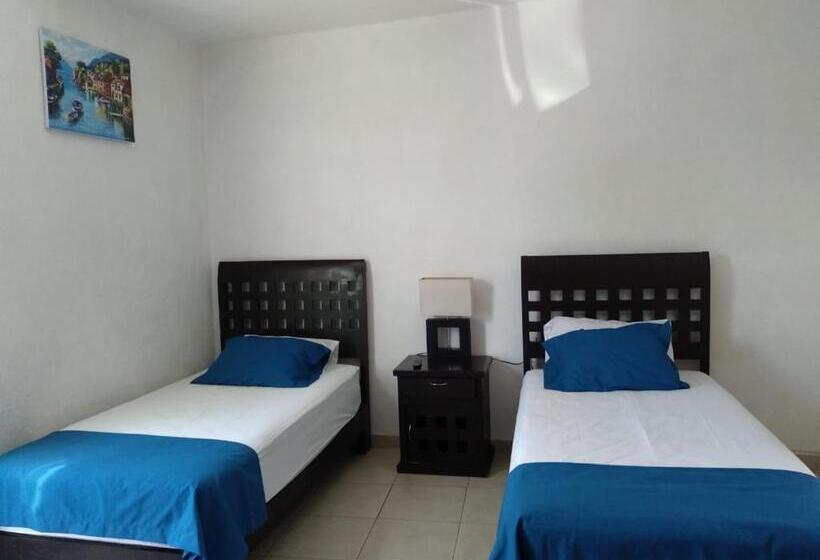 اتاق استاندارد چهار تخته, Posada San Cristobal