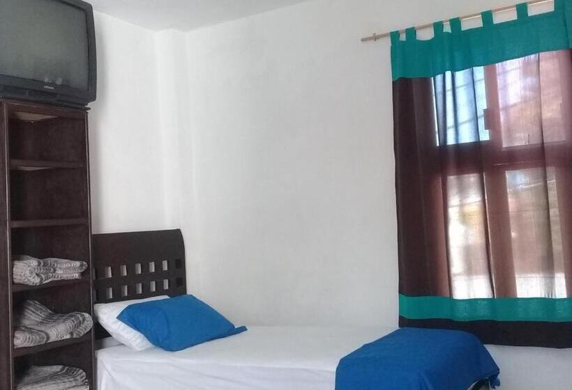 اتاق استاندارد چهار تخته, Posada San Cristobal