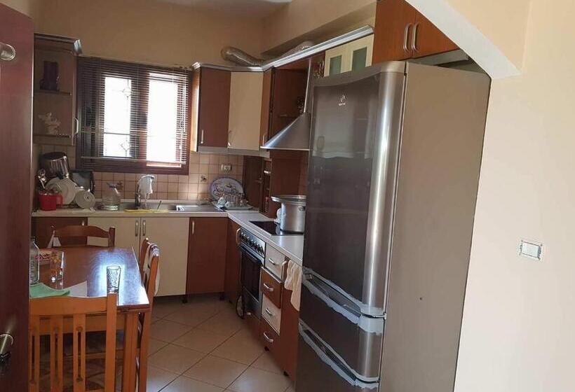 شقة غرفتين, Eglent's Tourist House