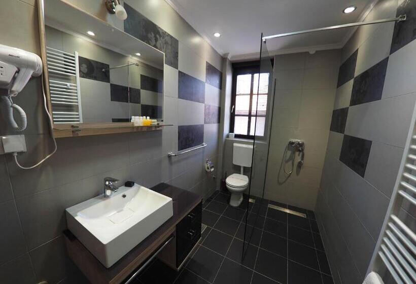 اتاق لوکس با چشمانداز شهر, Guest House Don Lux