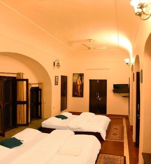 חדר קלאסי לארבעה, Patnimal Guesthouse