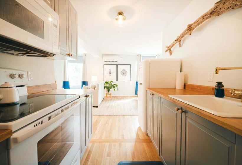 Студия Стандарт Вид на Море, Great Island Inn   A Modern Boutique