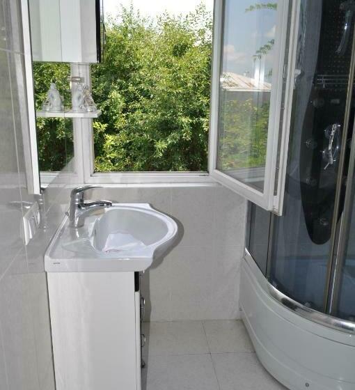 اتاق استاندارد, Guest House Cico