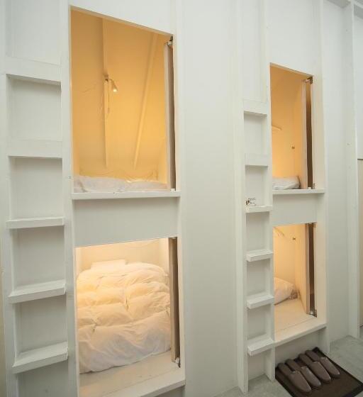 Capsule, Koyasan Guesthouse Kokuu