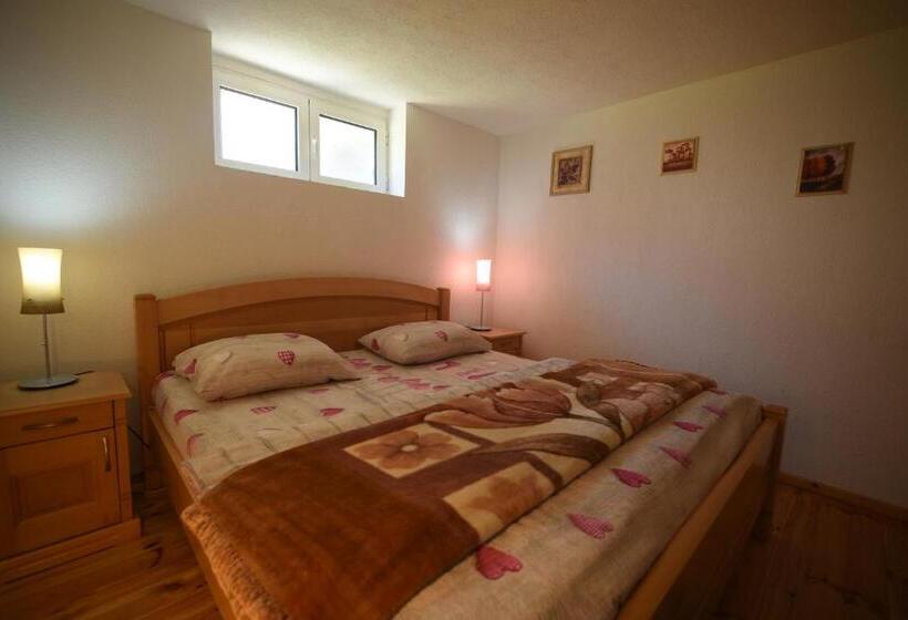 Deluxe Suite King Bed, Cabarkapa Guesthouse