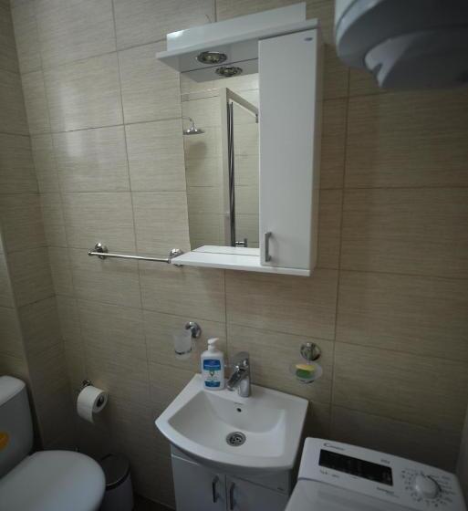 استودیوی استاندارد, Cabarkapa Guesthouse